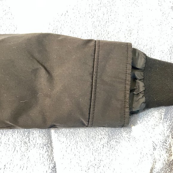 $1795 Authentic CANADA GOOSE Made in CANADA Women's Fur Hoodie SnapZip Coat Sz.M - Picture 8 of 16